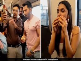 वरुण धवन और कियारा आडवाणी ने मेट्रो में जमकर खाया वड़ा पाव तो फैन्स को आया गुस्सा, देखें VIDEO वरुण धवन और कियारा आडवाणी ने मेट्रो में जमकर खाया वड़ा पाव तो फैन्स को आया गुस्सा, देखें VIDEO