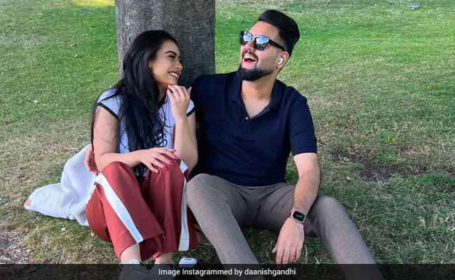 Nysa Devgan And Her Cousin Daanish Gandhi Look Adorable In This Candid Pic From Their London Diaries