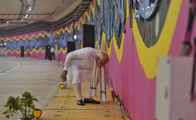 Watch: PM Cleans Litter At Delhi Event In Big 'Swachh Bharat' Example