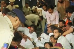 Hyderabad Mercedes Gang-Rape: BJP Workers Protest At Police Station Hyderabad Mercedes Gang-Rape: BJP Workers Protest At Police Station