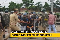Telangana's Agnipath Protests: Cops Fire In Air, Teen Killed, Trains On Fire Telangana's Agnipath Protests: Cops Fire In Air, Teen Killed, Trains On Fire