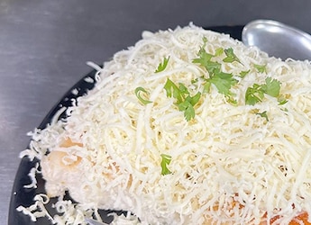 Give A Cheesy Twist To Your Pav With This Masala Cheesy Pav Recipe Give A Cheesy Twist To Your Pav With This Masala Cheesy Pav Recipe