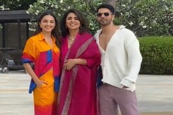 <i>Jugjugg Jeeyo</i> Stars Neetu-Anil Kapoor, Kiara-Varun Lit Up The City Like This <i>Jugjugg Jeeyo</i> Stars Neetu-Anil Kapoor, Kiara-Varun Lit Up The City Like This