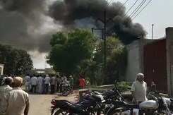 8 Killed In Fire At Chemical Factory Near Delhi 8 Killed In Fire At Chemical Factory Near Delhi