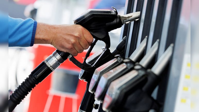 US Gas Prices Soar Past $4 A Gallon, Highest Level Since 2022