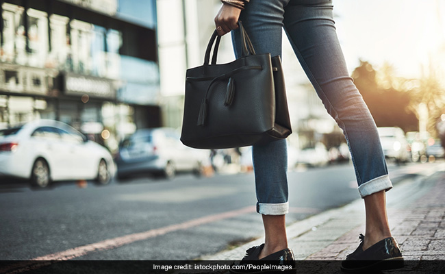 Amazon Wardrobe Refresh Sale: Grab The Best Deals On Handbags, Wallets And More