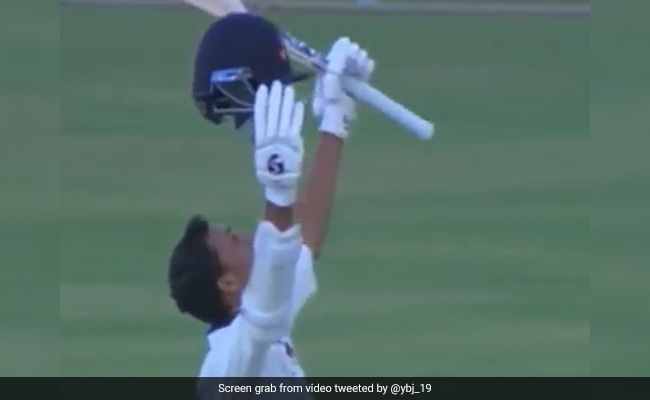 Ranji Trophy 2021-22: सेमीफाइनल मुकाबले में यशस्वी ने जड़ा शतक, मुंबई की स्थिति मजबूत