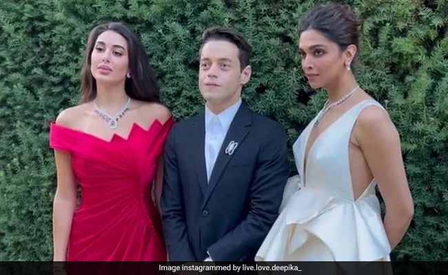 Pics Of Deepika Padukone With Rami Malek And Other Stars, All The Way From Spain