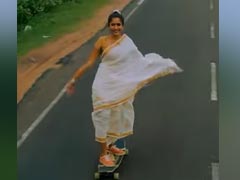 केरल की सड़कों पर साड़ी पहन महिला ने की गजब की Skating, देखने वालों के मुंह से निकला-'वाह क्या बात है'