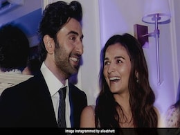 आलिया भट्ट की प्रेगनेंसी को प्रमोशनल स्टंट बताने पर बौखलाए रणबीर कपूर, ट्रोलर्स को दिया करारा जवाब आलिया भट्ट की प्रेगनेंसी को प्रमोशनल स्टंट बताने पर बौखलाए रणबीर कपूर, ट्रोलर्स को दिया करारा जवाब