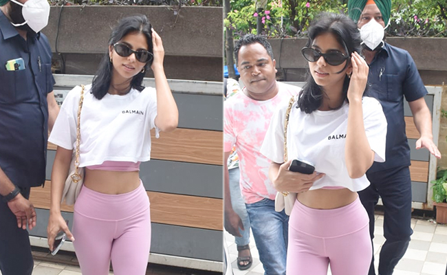 Suhana Khan's Blush Pink Tights And Crop Top Is Seriously Cool For Summer