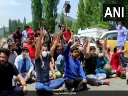 Protests Continue in Jammu For 2nd day Against Killing of Woman Teacher Protests Continue in Jammu For 2nd day Against Killing of Woman Teacher