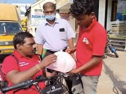 हौसलें को सलाम! दिल को छू जाएगी भारत के पहले Wheelchair Food Delivery Man की स्टोरी... हौसलें को सलाम! दिल को छू जाएगी भारत के पहले Wheelchair Food Delivery Man की स्टोरी...