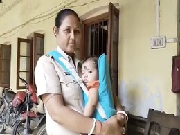 7 महीने के बच्चे के साथ अपना फर्ज निभा रही हैं ये महिला कांस्टेबल, लोग कर रहे हैं सलाम! 7 महीने के बच्चे के साथ अपना फर्ज निभा रही हैं ये महिला कांस्टेबल, लोग कर रहे हैं सलाम!