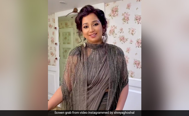  श्रेया घोषाल का लेटेस्ट VIDEO वायरल, बदला लुक देख हैरान रह गए फैन्स, बोले-क्या आप भी फिल्मों में...