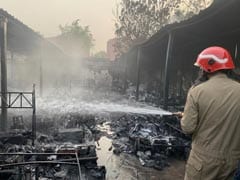 जामिया यूनिवर्सिटी मेट्रो स्टेशन की पार्किंग में भयंकर आग, कई वाहन जलकर खाक जामिया यूनिवर्सिटी मेट्रो स्टेशन की पार्किंग में भयंकर आग, कई वाहन जलकर खाक