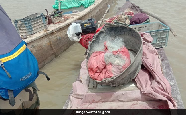 3 Iranians Among 5 Arrested Off Gujarat Coast, Satellite Phone, Heroin Seized
