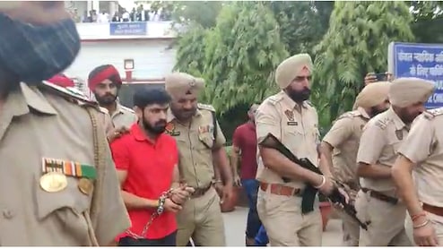 Gangster Lawrence Bishnoi News: वेब सीरीज लॉरेंस ऑफ पंजाब पर बैन से बौखलाया गैंगस्टर, पंजाब के डीजीपी समेत इन लोगों के नाम जारी की धमकी