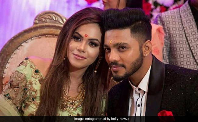 Rapper Raftaar And Komal Vohra File For Divorce: Report