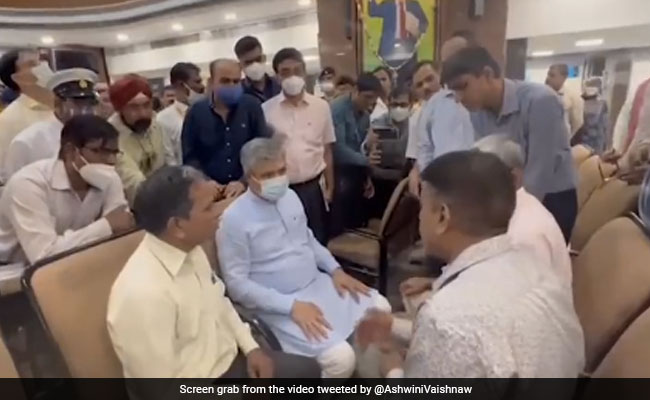 Railway Minister Inspects Mumbai's CST, Interacts With Passengers