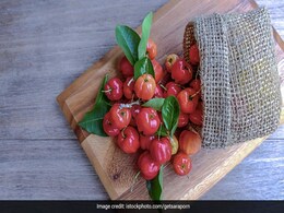 6 Amazing Health Benefits Of Cherries, Promoting Sleep To Weight Loss 6 Amazing Health Benefits Of Cherries, Promoting Sleep To Weight Loss