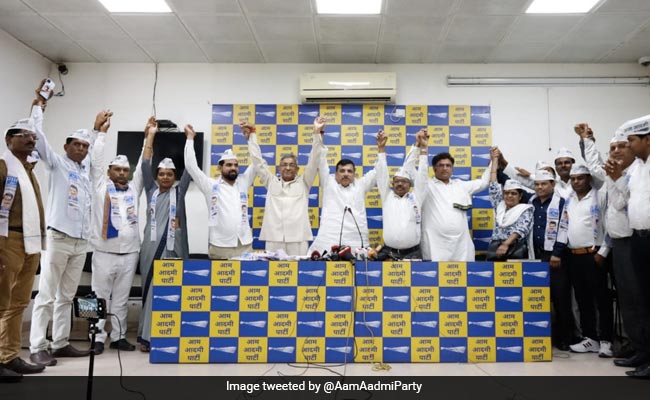 Several Leaders From Mayawati's Party Join AAP