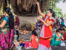 Vat Savitri 2024: आज है वट सावित्री व्रत, पूजा के लिए अभी से एकत्र कीजिए ये जरूरी सामग्री Vat Savitri 2024: आज है वट सावित्री व्रत, पूजा के लिए अभी से एकत्र कीजिए ये जरूरी सामग्री
