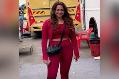 सोनाक्षी सिन्हा मुंबई की फिल्म सिटी में स्पॉट हुईं सोनाक्षी सिन्हा मुंबई की फिल्म सिटी में स्पॉट हुईं