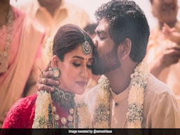 Nayanthara Wedding Photos: नयनतारा की शादी की पहली तस्वीर आई सामने, यूं रोमांटिक अंदाज में दिखे विग्नेश शिवन Nayanthara Wedding Photos: नयनतारा की शादी की पहली तस्वीर आई सामने, यूं रोमांटिक अंदाज में दिखे विग्नेश शिवन