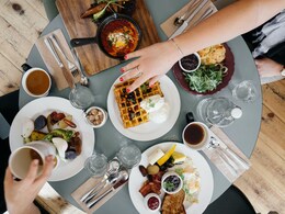 5 Popular Breakfast Meals You Thought Were Healthy But Aren't 5 Popular Breakfast Meals You Thought Were Healthy But Aren't