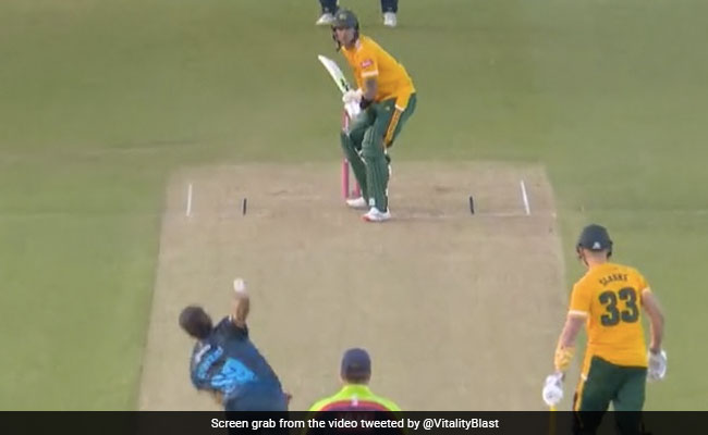 एलेक्स हेल्स ने क्रीज पर उतरते ही मचाई धूम, गेंदबाजों को जमकर कूटा, 33 गेंद पर ठोके 91 रन- Video