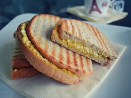 How To Make Street-Style Egg Masala Sandwich