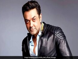बॉबी देओल से भी हाइट में लंबे-चौड़े हुए उनके बेटे आर्यमन, आश्रम के बाबा के लाडले की डैशिंग PHOTOS देख फैन्स के उड़े होश बॉबी देओल से भी हाइट में लंबे-चौड़े हुए उनके बेटे आर्यमन, आश्रम के बाबा के लाडले की डैशिंग PHOTOS देख फैन्स के उड़े होश