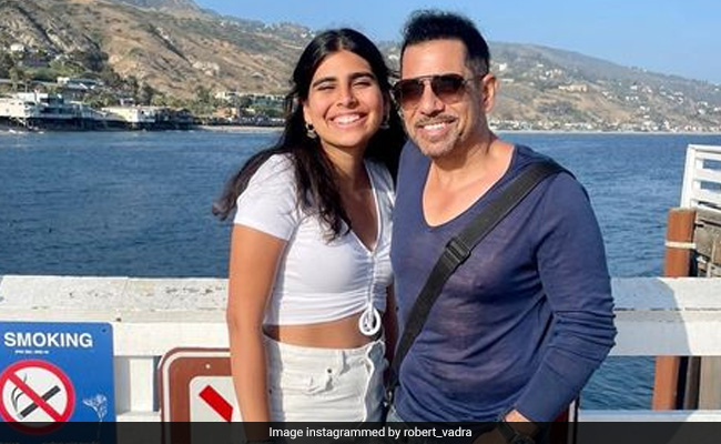 प्रियंका गांधी की बेटी मिराया का आज है 20वां जन्मदिन, भावुक हुए पिता रॉबर्ट वाड्रा, Photos शेयर कर ऐसे की तारीफ