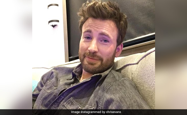 Chris Evans Says RIP To His iPhone 6s And The Internet Is Celebrating