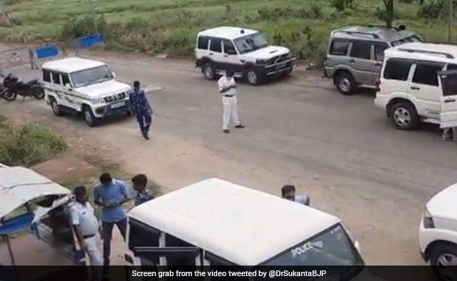 Barricades Outside West Bengal BJP Chief's Home, Stopped From Visiting Violence-Hit Howrah