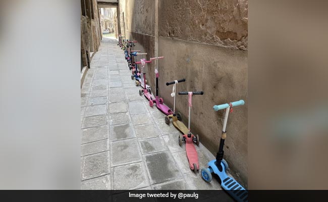 Photo Of "Preschool Parking" In Venice Wins hearts On Internet