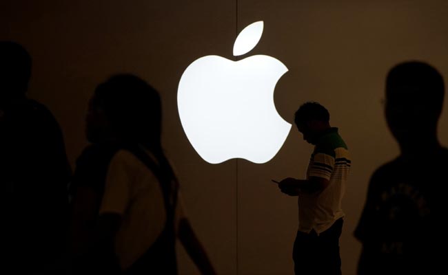 Apple To Cut Small Number Of Jobs In Some Corporate Retail Teams: Report