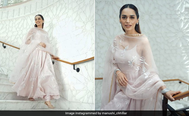 Manushi Chhillar Twirls Right Into Our Heart In Her Pretty Pastel Pink Anarkali