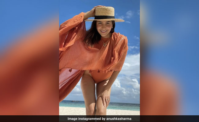 खूबसूरत बीच पर अनुष्का शर्मा नहीं ले पाईं अच्छी तस्वीरें, PHOTOS शेयर कर बोलीं- खुद खींचने का नतीजा