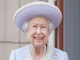Queen Elizabeth II Becomes World's Second-Longest Reigning Monarch Queen Elizabeth II Becomes World's Second-Longest Reigning Monarch