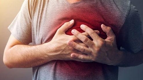 ठंड बढ़ते ही क्&zwj;यों बढ़ रही हैं अचानक हार्ट अटैक की खबरें, क्&zwj;या वाकई सर्दियों में गाढ़ा हो जाता है खून? जानें आपके हर सवाल का जवाब