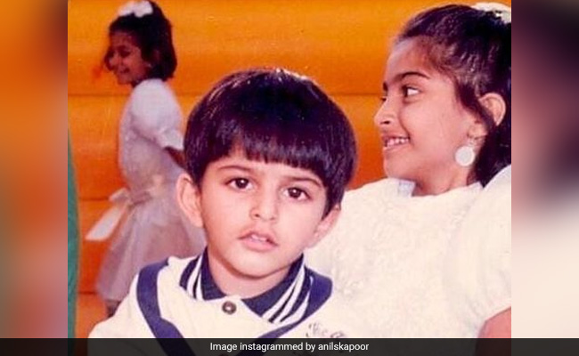 सोनम कपूर की बचपन की तस्वीर शेयर कर अनिल कपूर ने दी बेटी को जन्मदिन की बधाई, बोले- अब नन्हे मेहमान का इंतजार नहीं हो रहा...