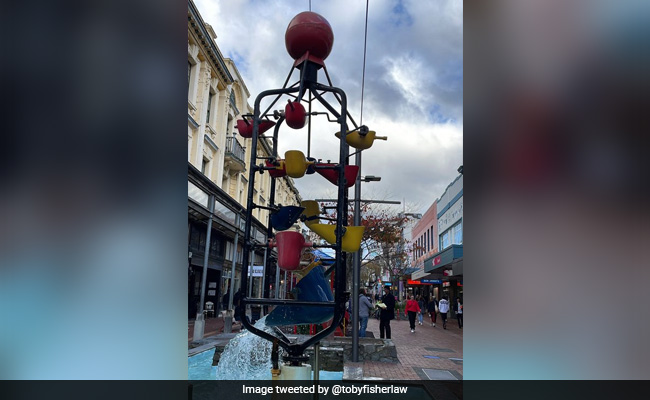 British Diplomat's Husband Pokes Fun At New Zealand's "Crappiest Fountain"