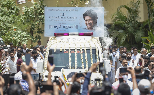 At Singer KK's Cremation In Mumbai, Shocked Film Industry Pays Tribute