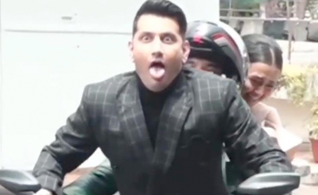 कोरियोग्राफर मर्जी ने 'तेजरन' के बीच कबाब में हड्डी बनने की कोशिश, करण कुंद्रा ने जो किया देखकर नहीं रोक पाएंगे हंसी