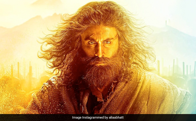<i>Shamshera</i> First Look: Ranbir Kapoor Made Our Monday. Definitely Alia Bhatt's - See Her Adorable Caption