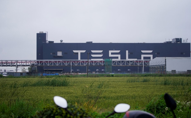 Electric Automakers Make Last-Ditch Plea For More Tax Credits Before U.S. Election