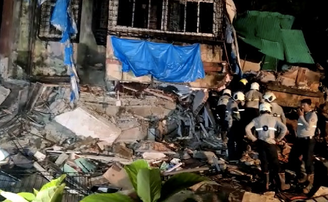मुंबई के कुर्ला में 4-मंज़िला इमारत गिरने से मरने वालों की संख्या बढ़कर 19 हुई