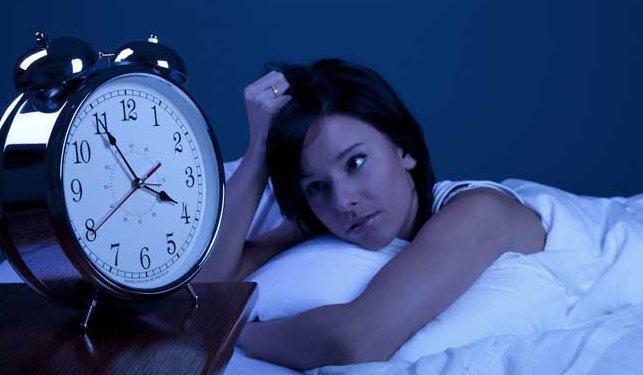 Psychologist Reveals Biggest "Sleep Killer" And How To Fix It In 15 Minutes